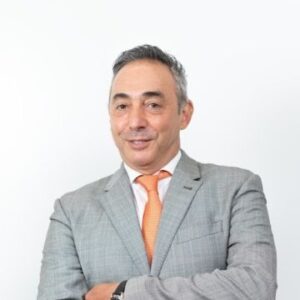 養成講座講師　アダム・カサッブ